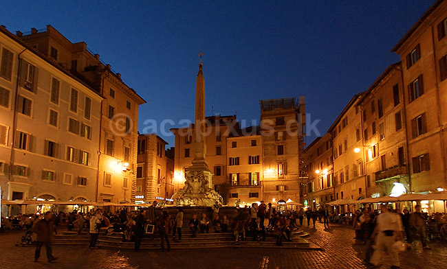 Piazza della Rotonda. Piazza della Rotonda i Rom; ; Rom; Italien; Europa; ; turistsev�rdigheder