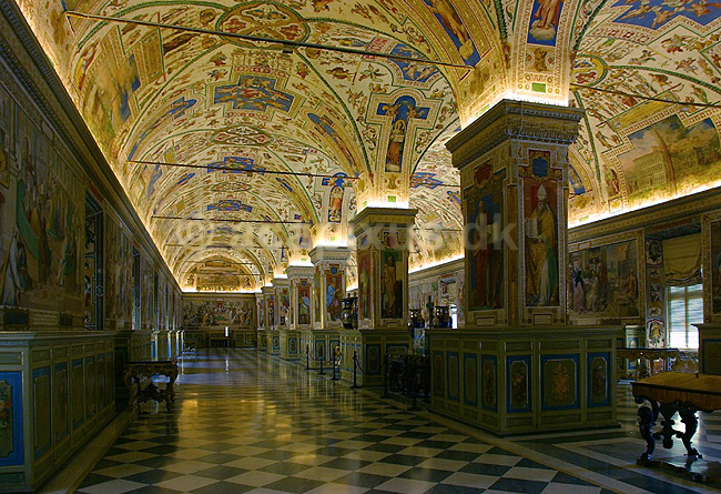 Biblioteca Apostolica Vaticana. Biblioteket i Vatikanmuseet i Rom; ; Rom; Italien; Europa; ; turistsev�rdigheder, paven, paved�mmet, Vatikanet, Vatikan Staten, sightseeing, freskoer