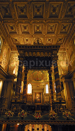 Santa Maria Maggiore. Hovedskibet i Basilica di Santa Maria Maggiore, en af Roms fire patriarkalske kirker; ; Rom; Italien; Europa; ; turistsev�rdigheder, religion, kristendom