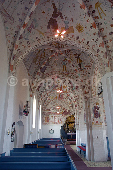 Kalkmalerier. Kalkmalerier kirkeskibet i Fanefjord Kirke; ; Fanefjord / Sj�lland; Danmark; ; sev�rdigheder; Kirkerum, elmelundev�rkstedet, elmelundemesteren, religion, kristendom
